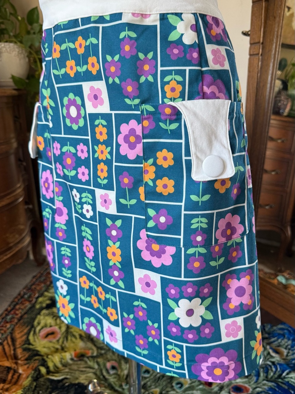 Smak Parlour x Unique Vintage 1960s Teal Wallpaper Floral Mini Skirt, Plus XXL - Picture 5 of 10